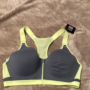 NWT Victoria’s Secret sports bra
